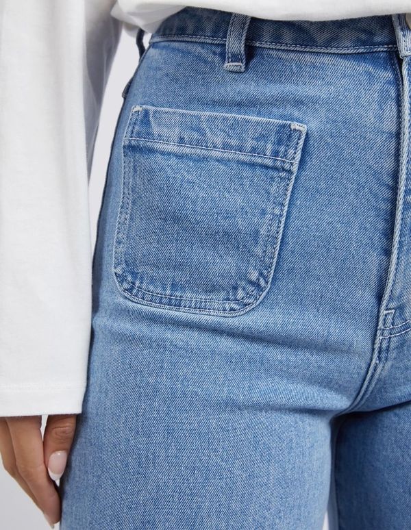 Foxwood Sarah Wide Leg Jean | High Rise Wide Leg Jeans | Women's Pants | Little Extras Lifestyle | Forbes Women's Boutique