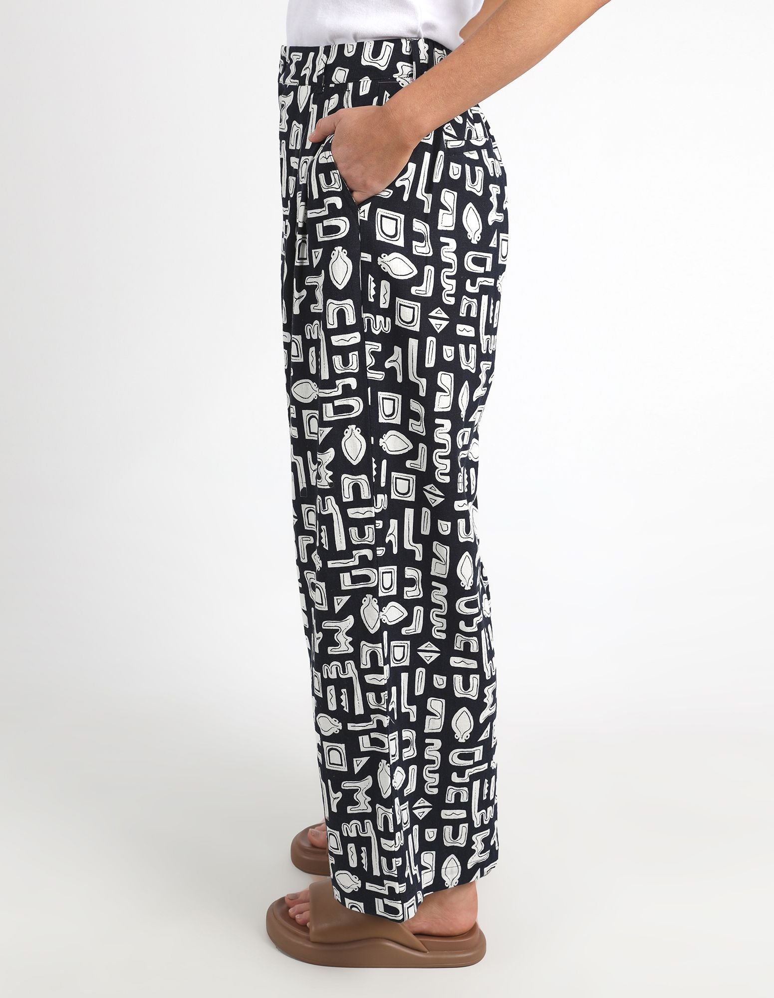 Foxwood Etched Geo Pant | Women's Linen Pants | Little Extras Lifestyle | Forbes Women's Pants & Trousers Boutique