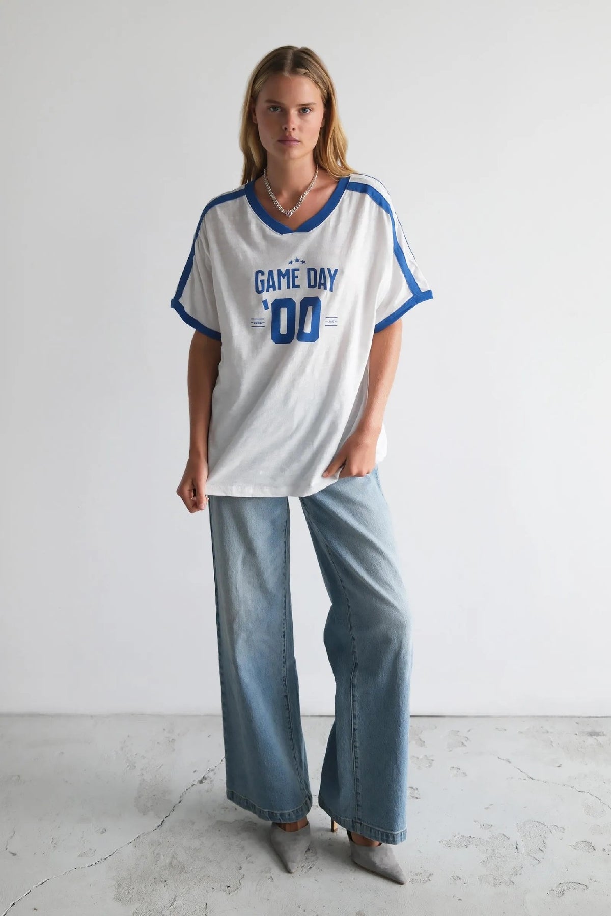 Women’s mid rise wide leg denim jeans