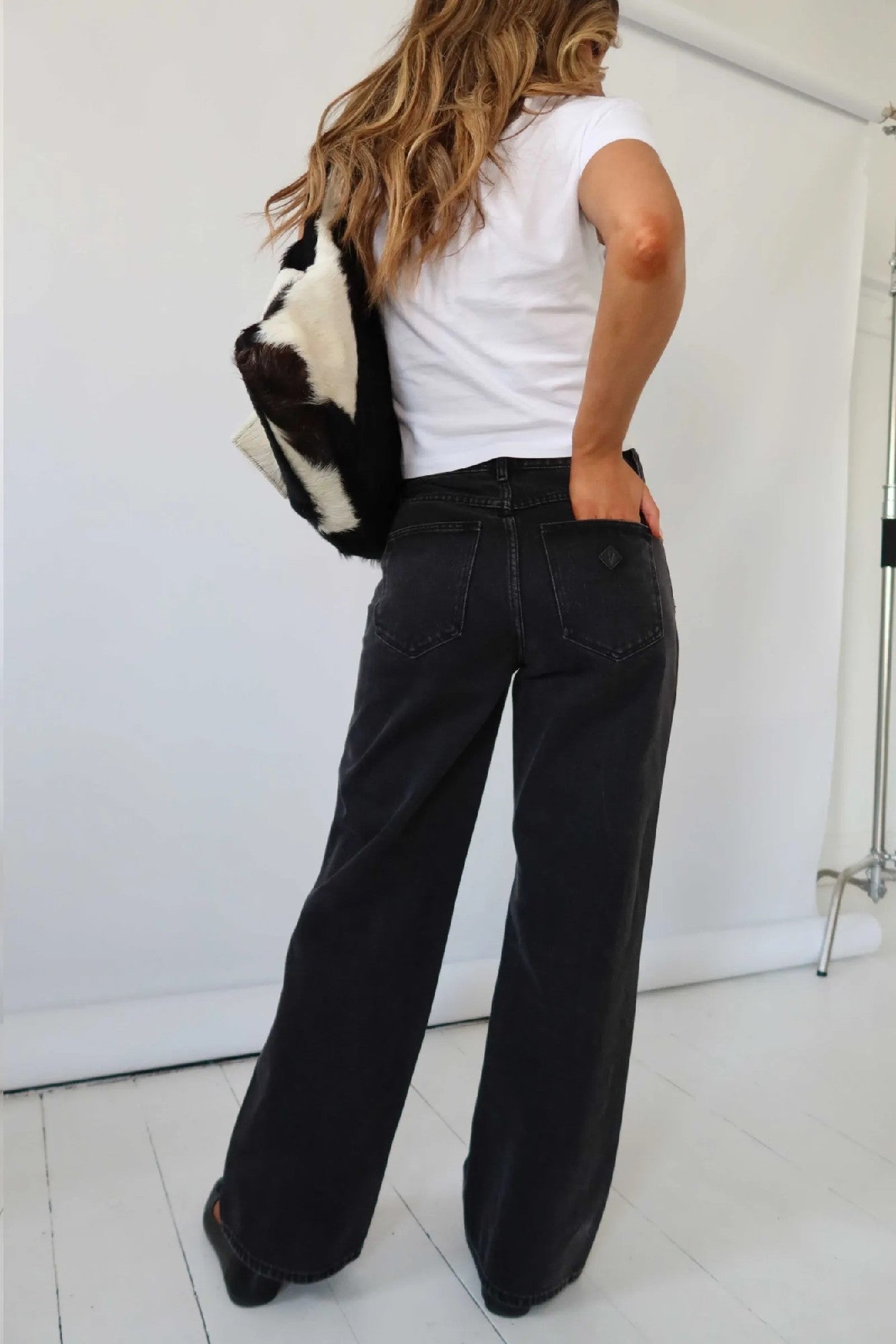Relaxed Fit Mid Rise Baggy Jeans | Straight Leg | Little Extras Lifestyle Australia