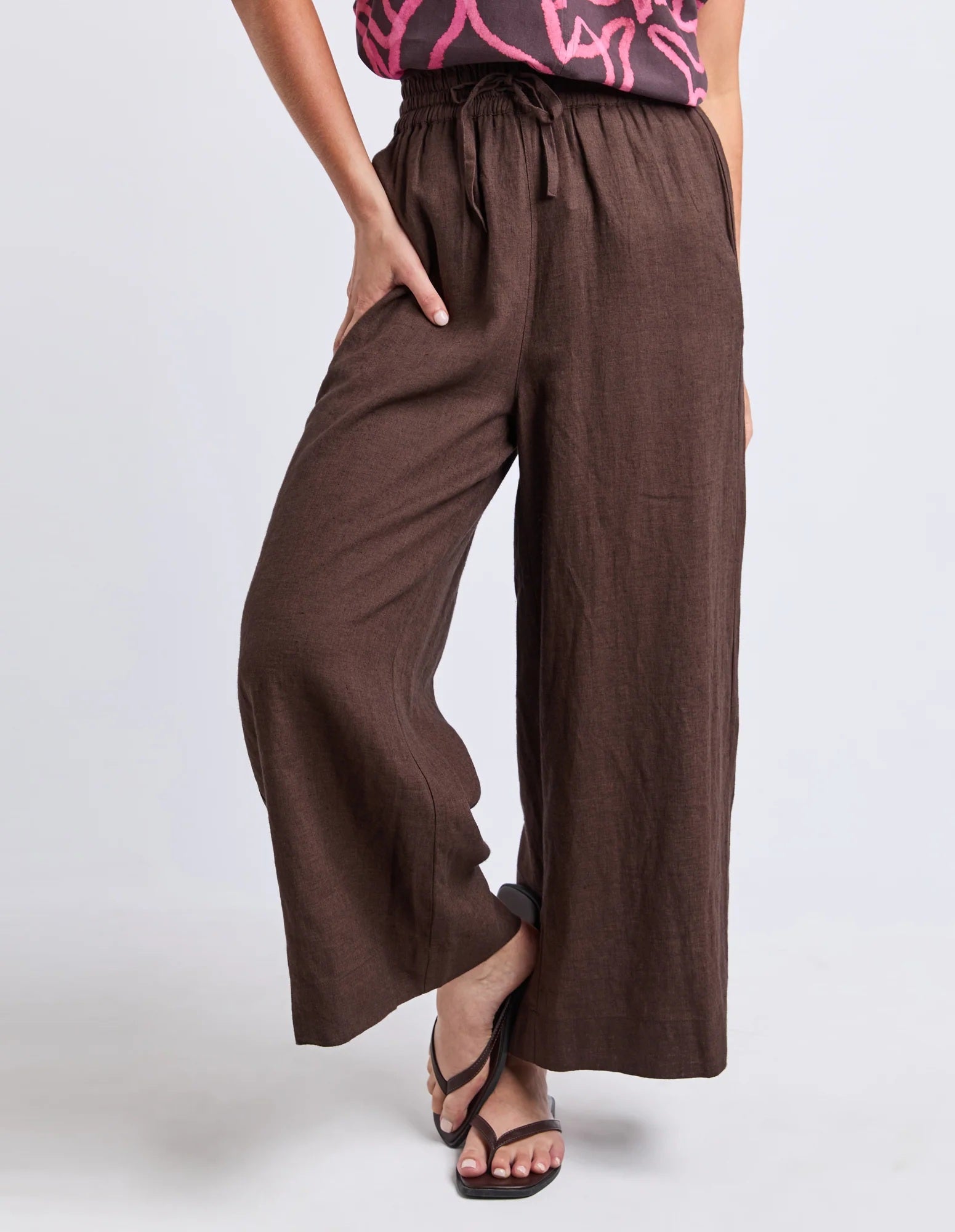 Elm Wander Pants in Chocolate | Linen Pants | Little Extras Lifestyle