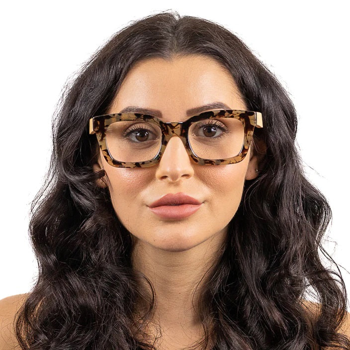Soek Zahra Magnifying Glasses +1 [COLOUR:Opal Tort]