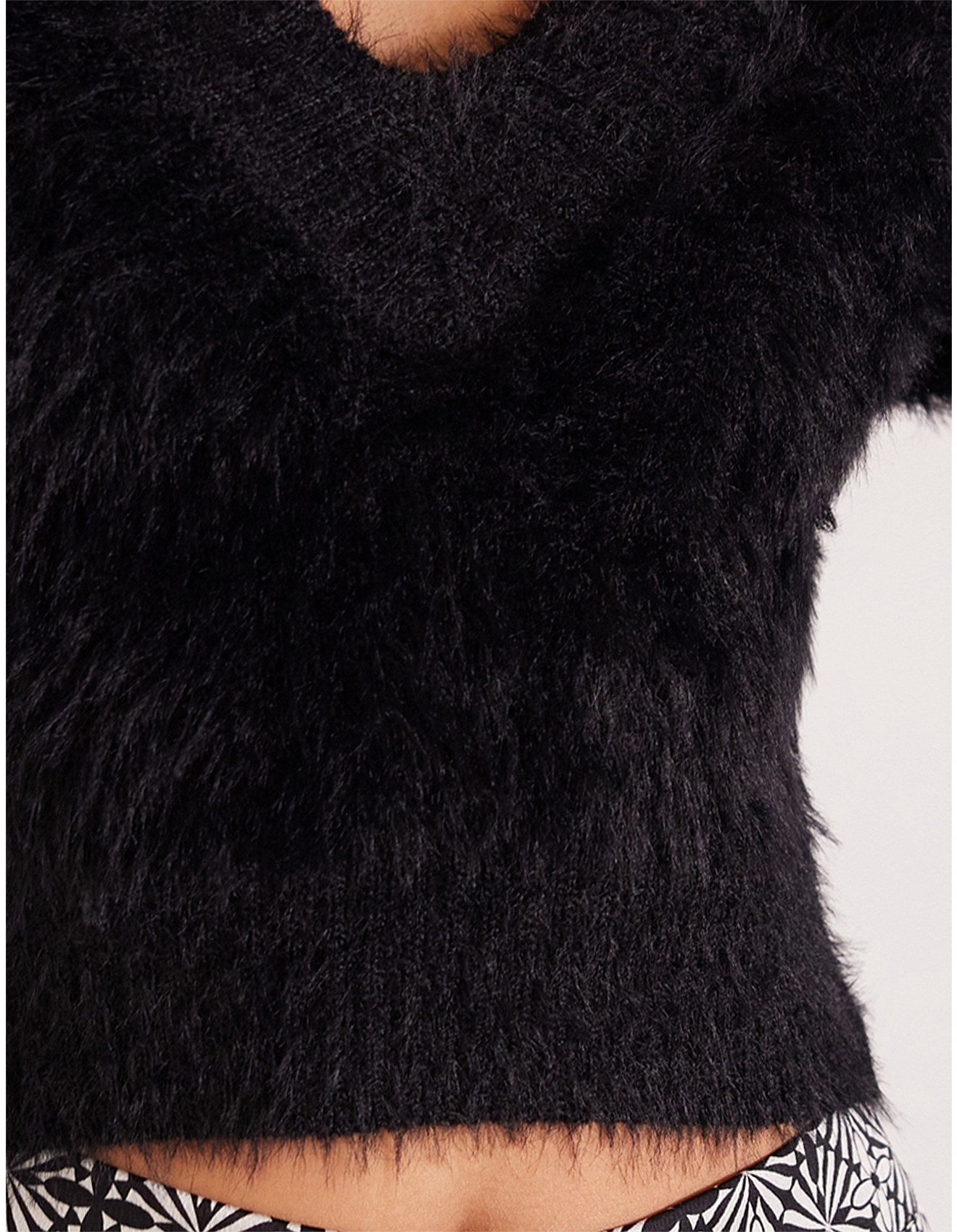 MInkPink Maisie Fluffy Knit Sweater [COLOUR:Black SIZE:S]