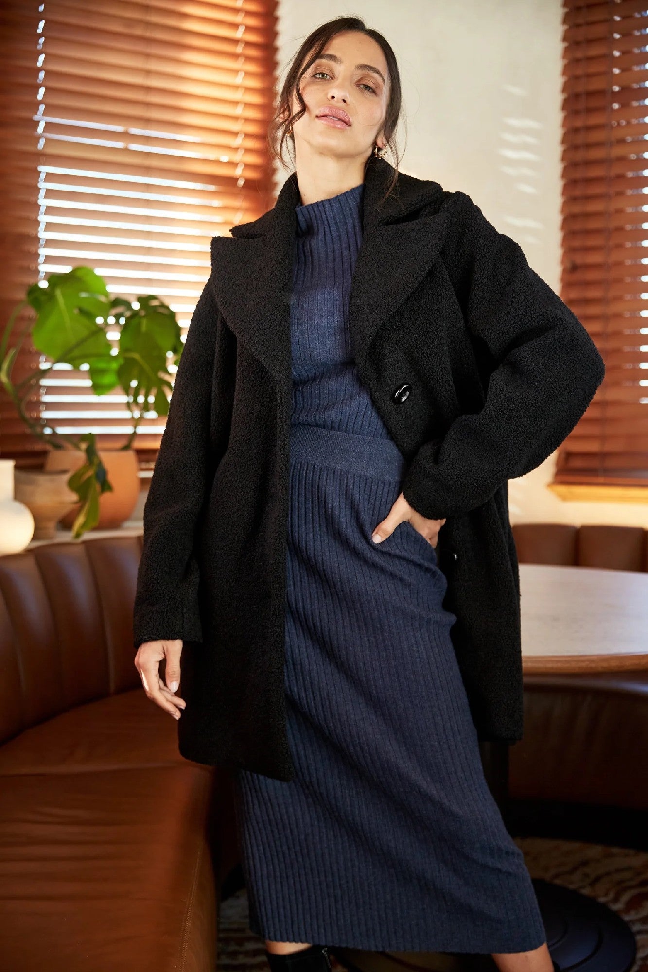 Isle Of Mine Allure Coat [COLOUR:Onyx SIZE:S/m]