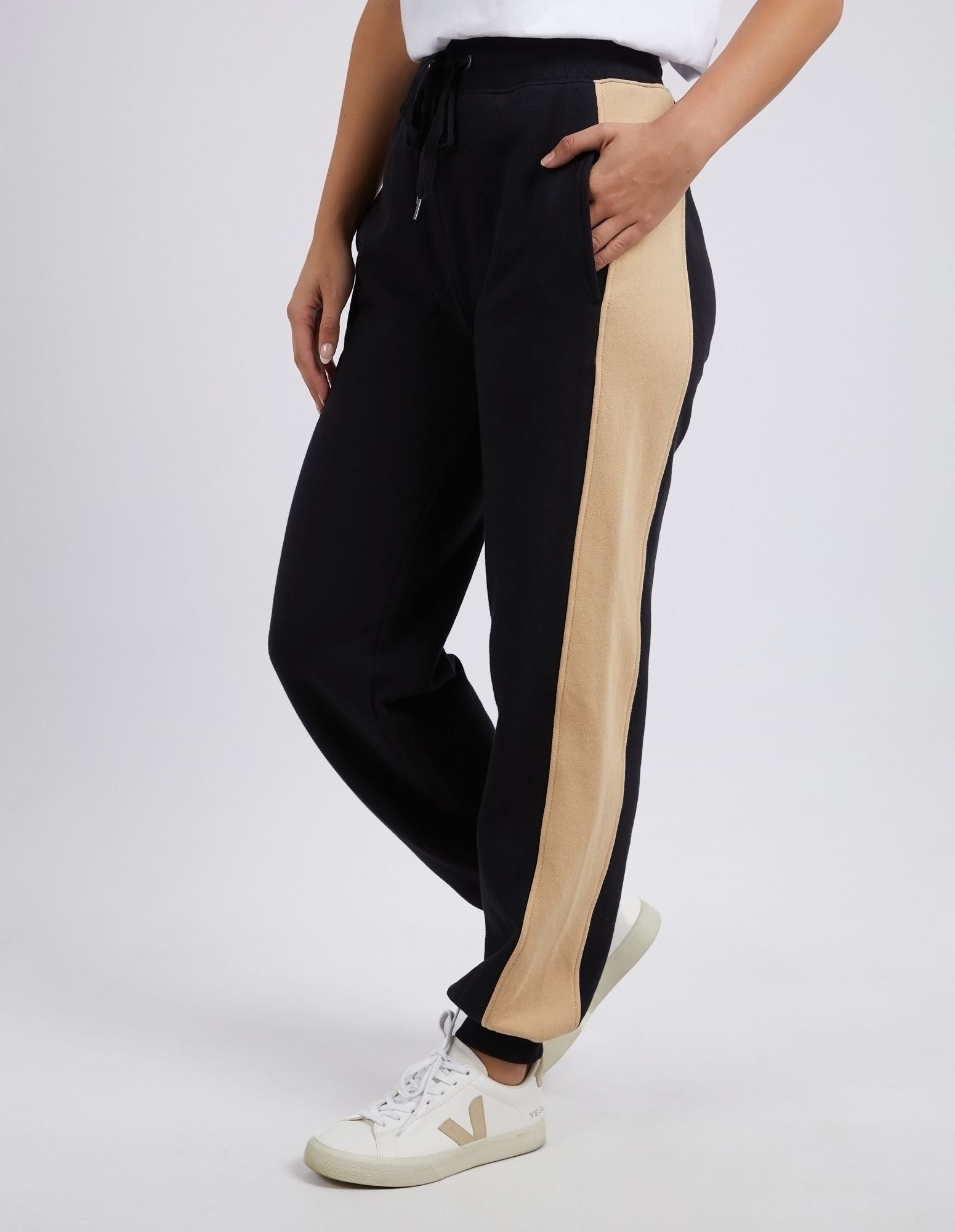 Foxwood Offhand Pant Black | Comfortable Joggers | Women's Pants | Little Extras Lifestyle | Forbes Women's Clothing Store