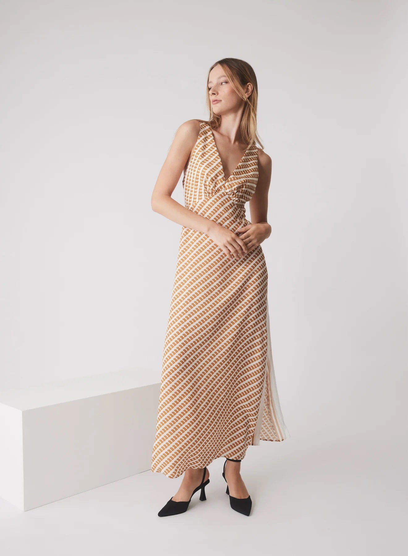 Esmaee Retrospective Midi Dress [COLOUR:Mustard Print SIZE:XS]