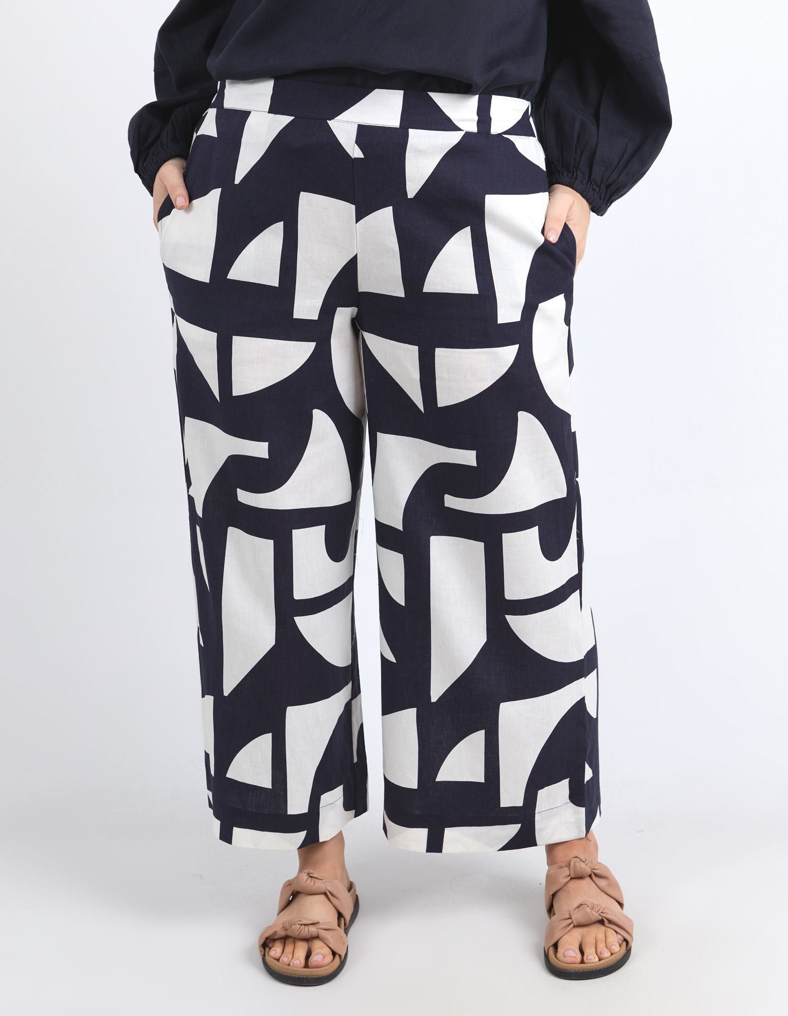 Elm Dali Abstract Pant [COLOUR:Midnight Abstract SIZE:8]