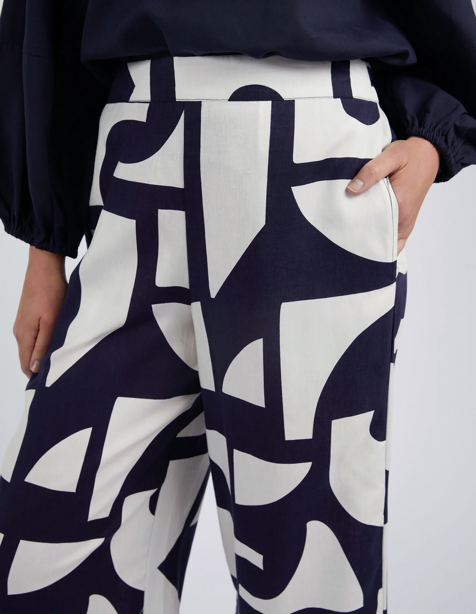 Elm Dali Abstract Pant [COLOUR:Midnight Abstract SIZE:8]