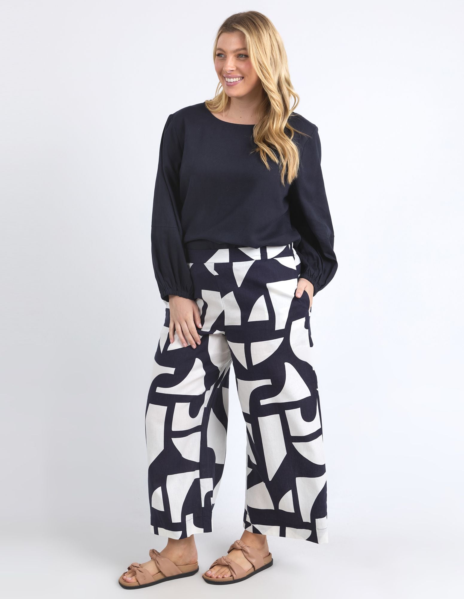 Elm Dali Abstract Pant [COLOUR:Midnight Abstract SIZE:8]