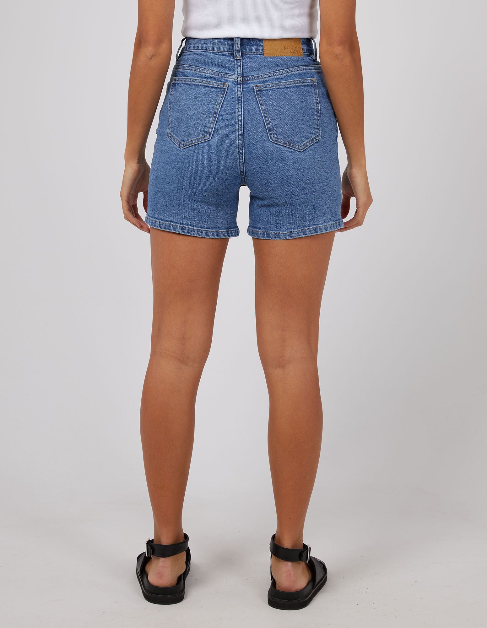 Silent Theory Mila Short Comfort [COLOUR:Mid Blue   SIZE:8]