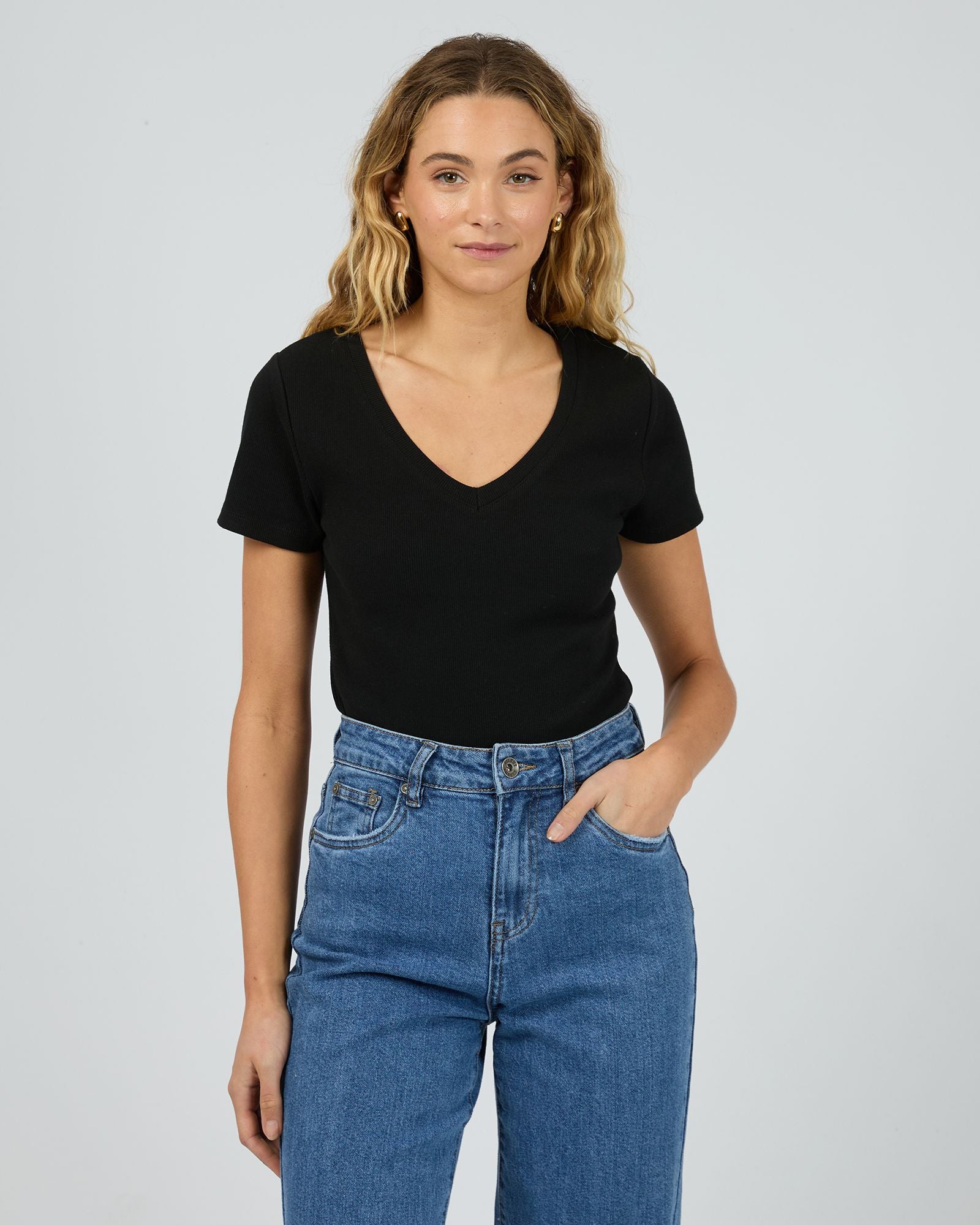 Silent Theory Lottie V-Neck Tee [COLOUR:Black SIZE:6]