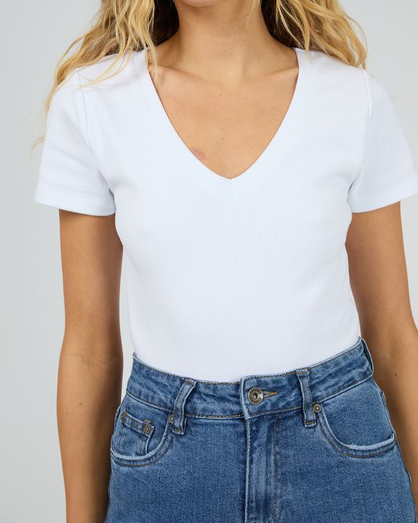 Silent Theory Lottie V-Neck Tee [COLOUR:White SIZE:6]