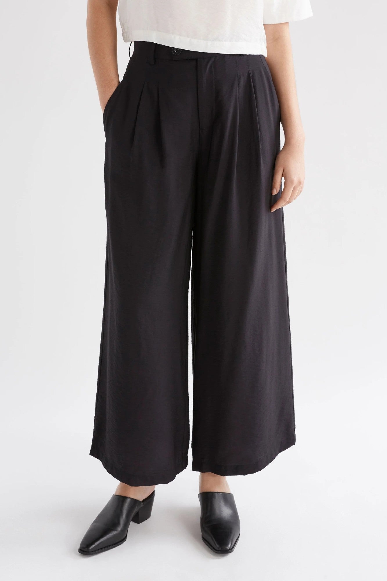 Elk Pressa Pant [COLOUR:Black SIZE:10]