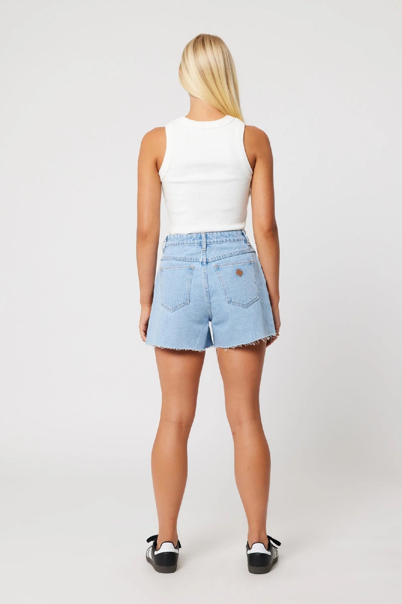 Abrand Venice Denim Short - Kendall [COLOUR:Light Vintage Blue SIZE:24]