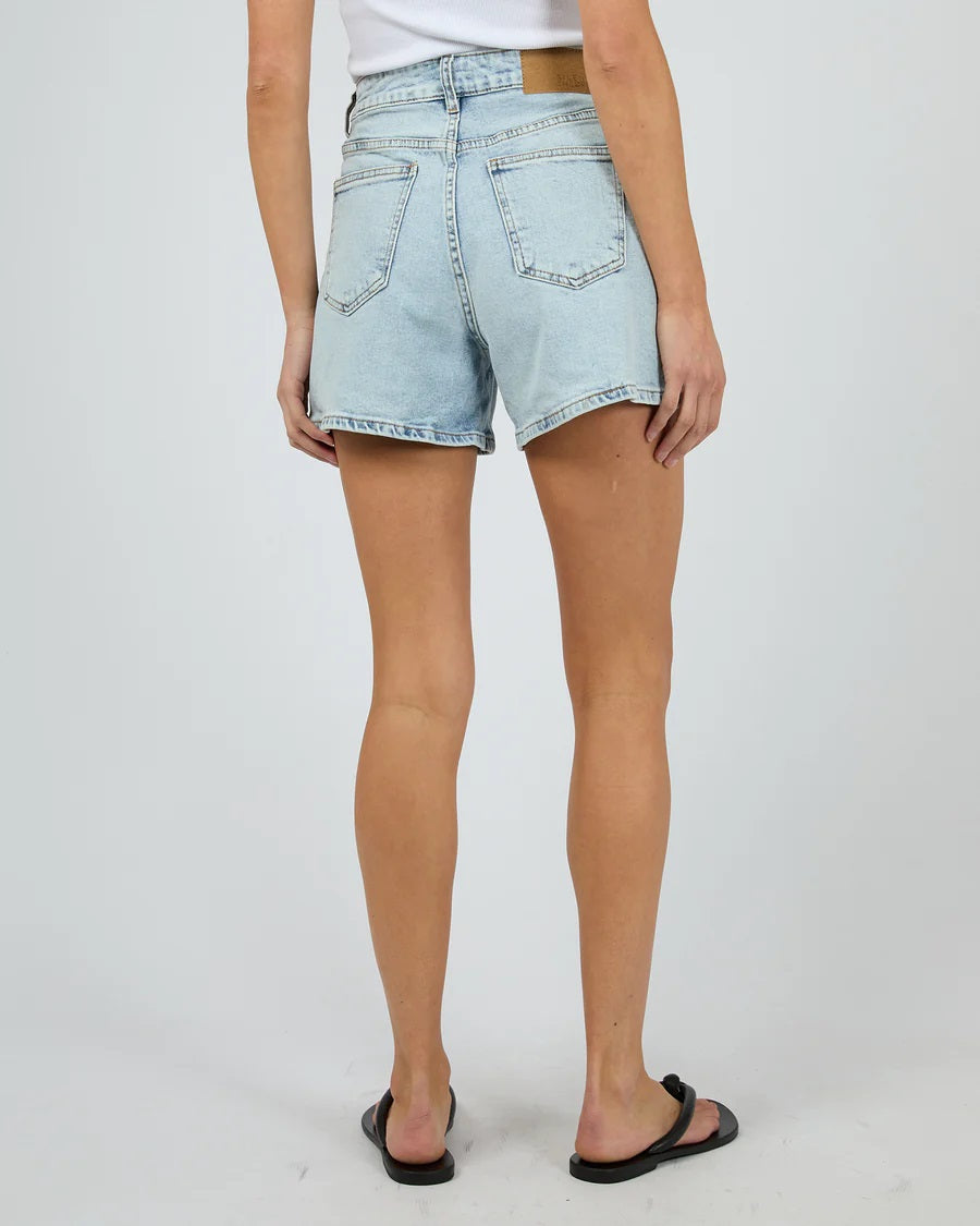 Silent Theory Kyia Short Comfort [COLOUR:Bleach SIZE:6]