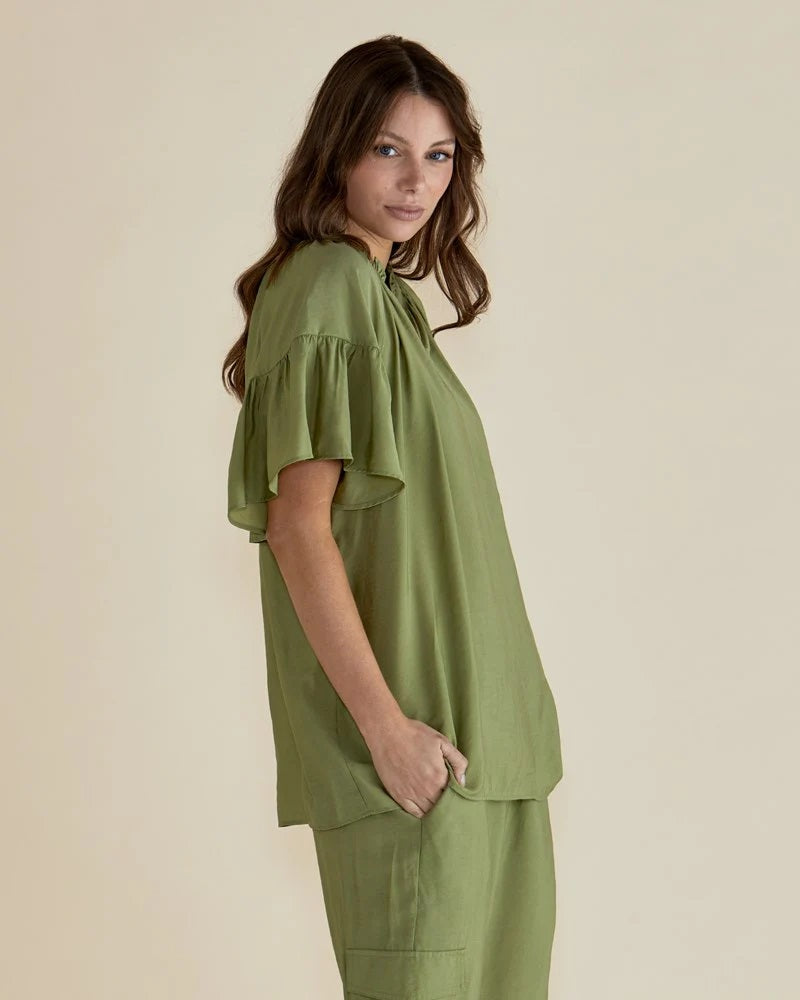 Betty Basics Vivienne Blouse [COLOUR:Pistachio SIZE:8]