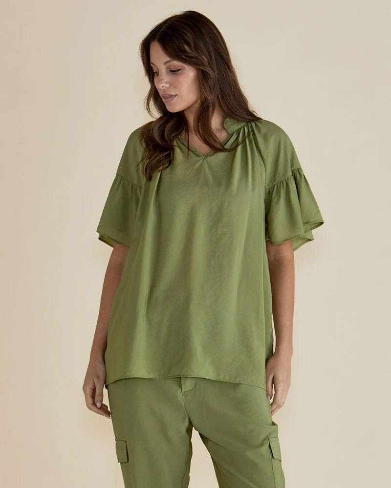 Betty Basics Vivienne Blouse [COLOUR:Pistachio SIZE:8]