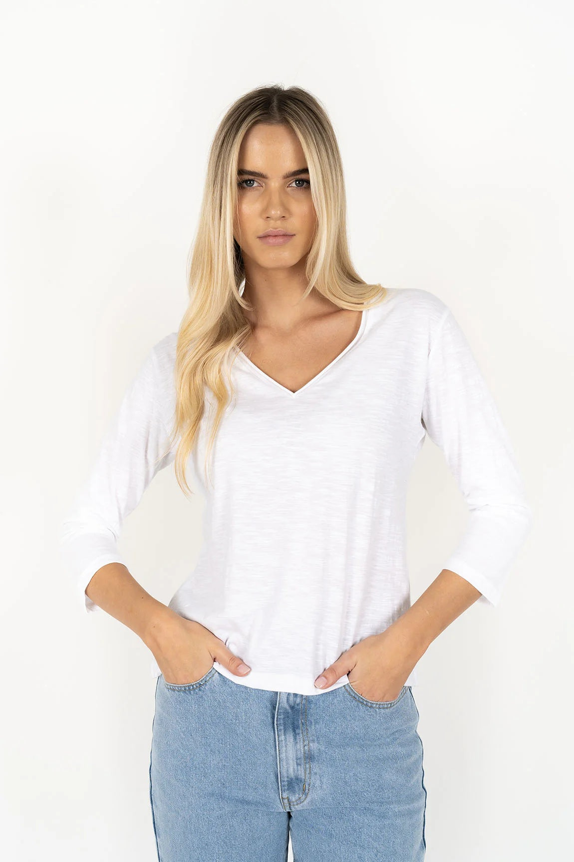 Humidity Stella V Neck [COLOUR:White SIZE:XS]