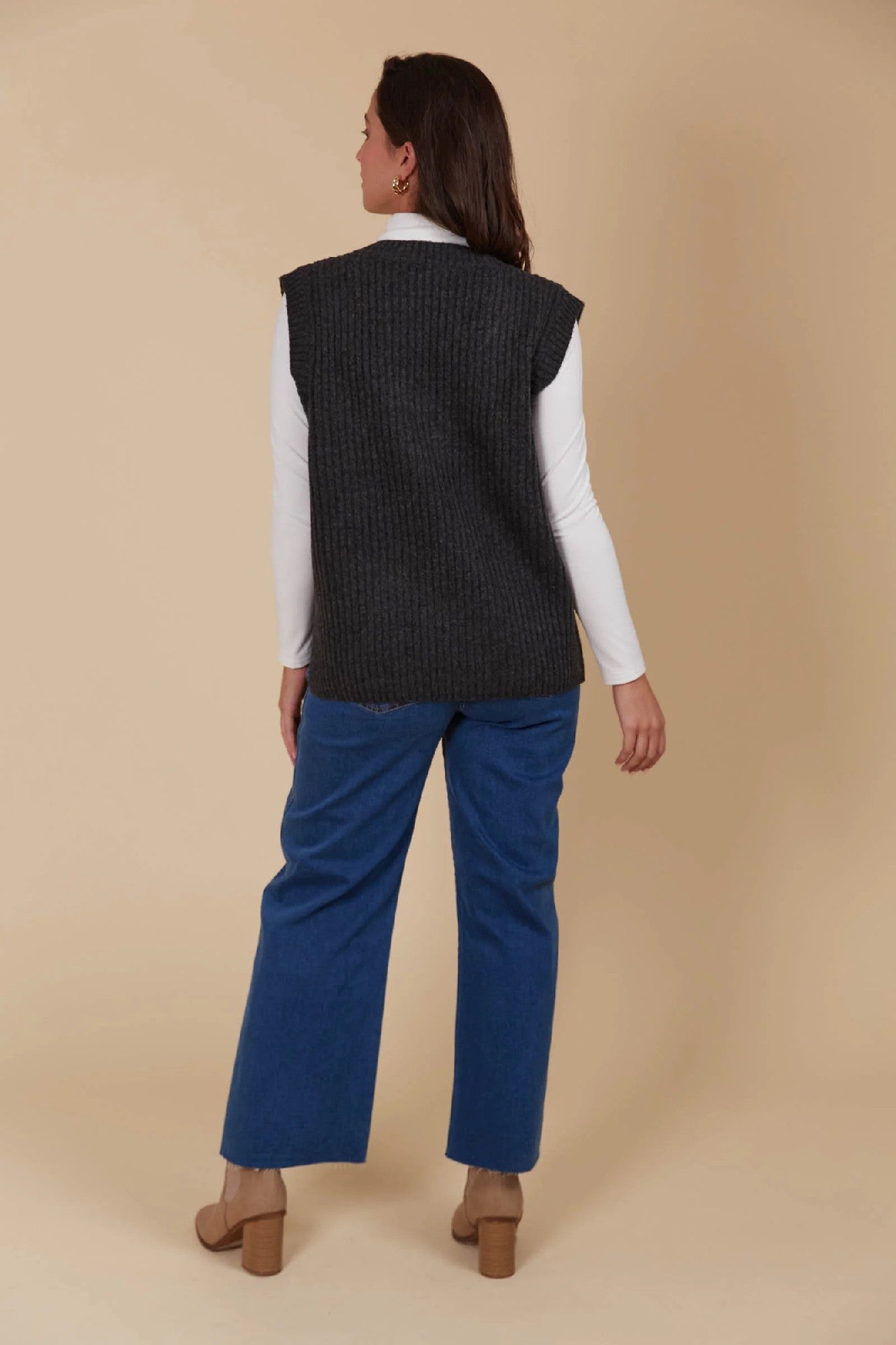 Isle Of Mine Miru Knit Vest [COLOUR:Ash SIZE:XS]