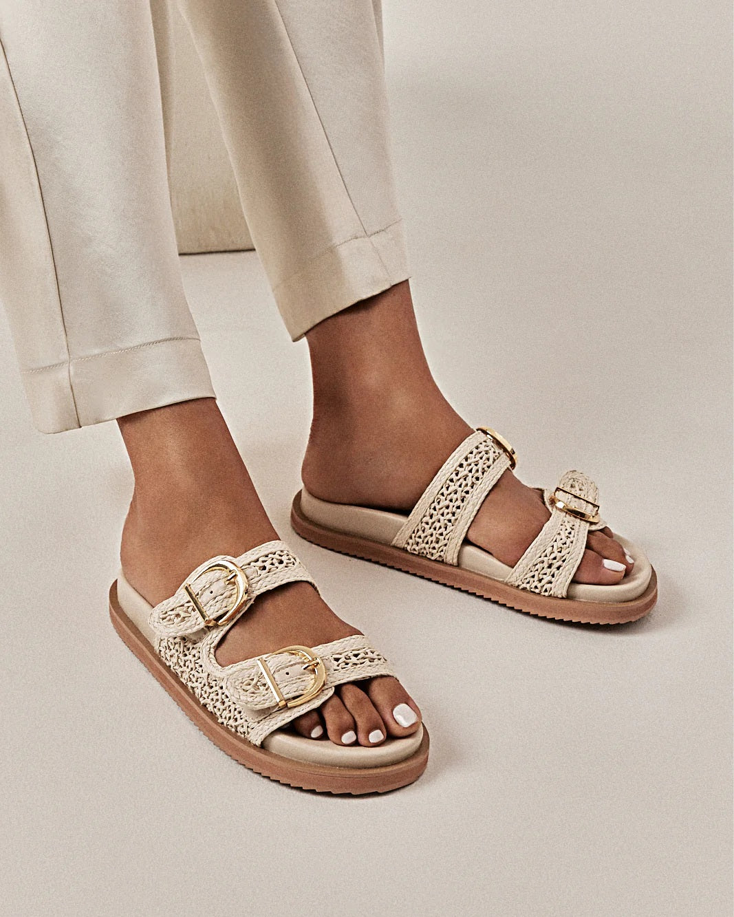 Billini Topanga Slide [COLOUR:Cream SIZE:6]