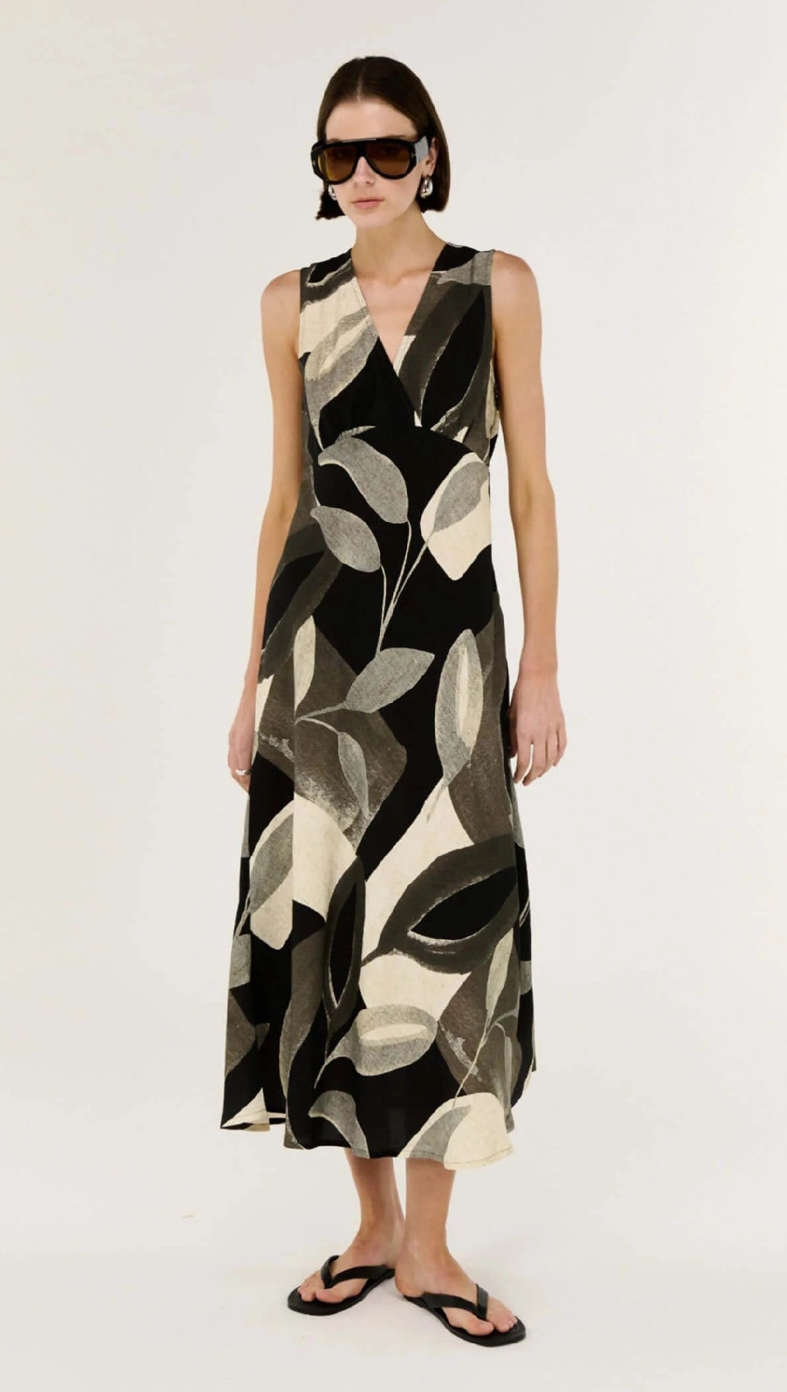 Staple the Lable Leona Bias Midi Dress [COLOUR:dark Leaf Garden SIZE:S]