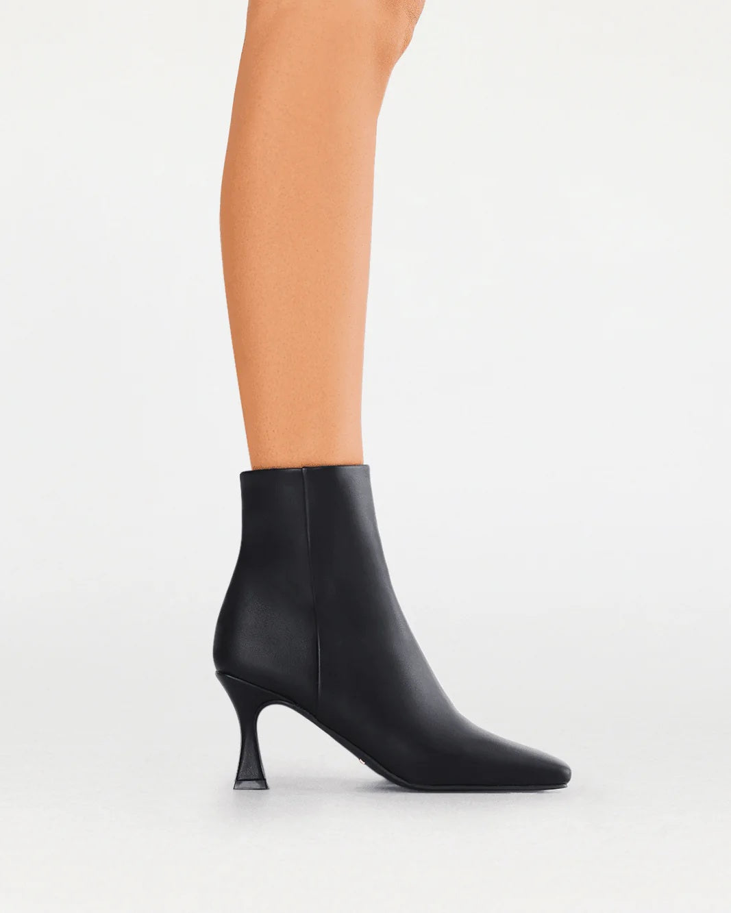 Billini Carsen Ankle Boots [COLOUR:Black SIZE:6]
