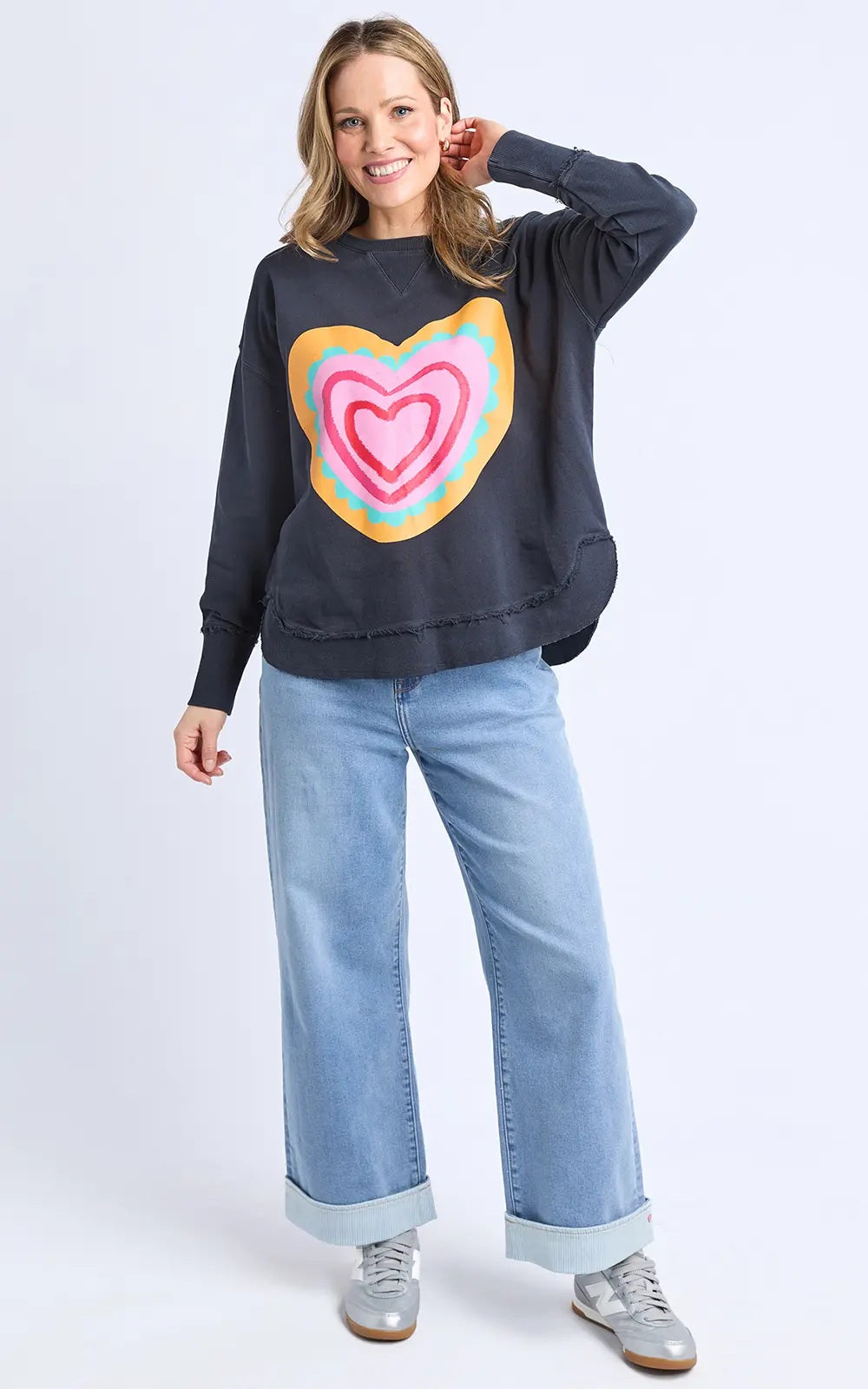 Elm Flaming Heart Crew [COLOUR:Navy SIZE:10]