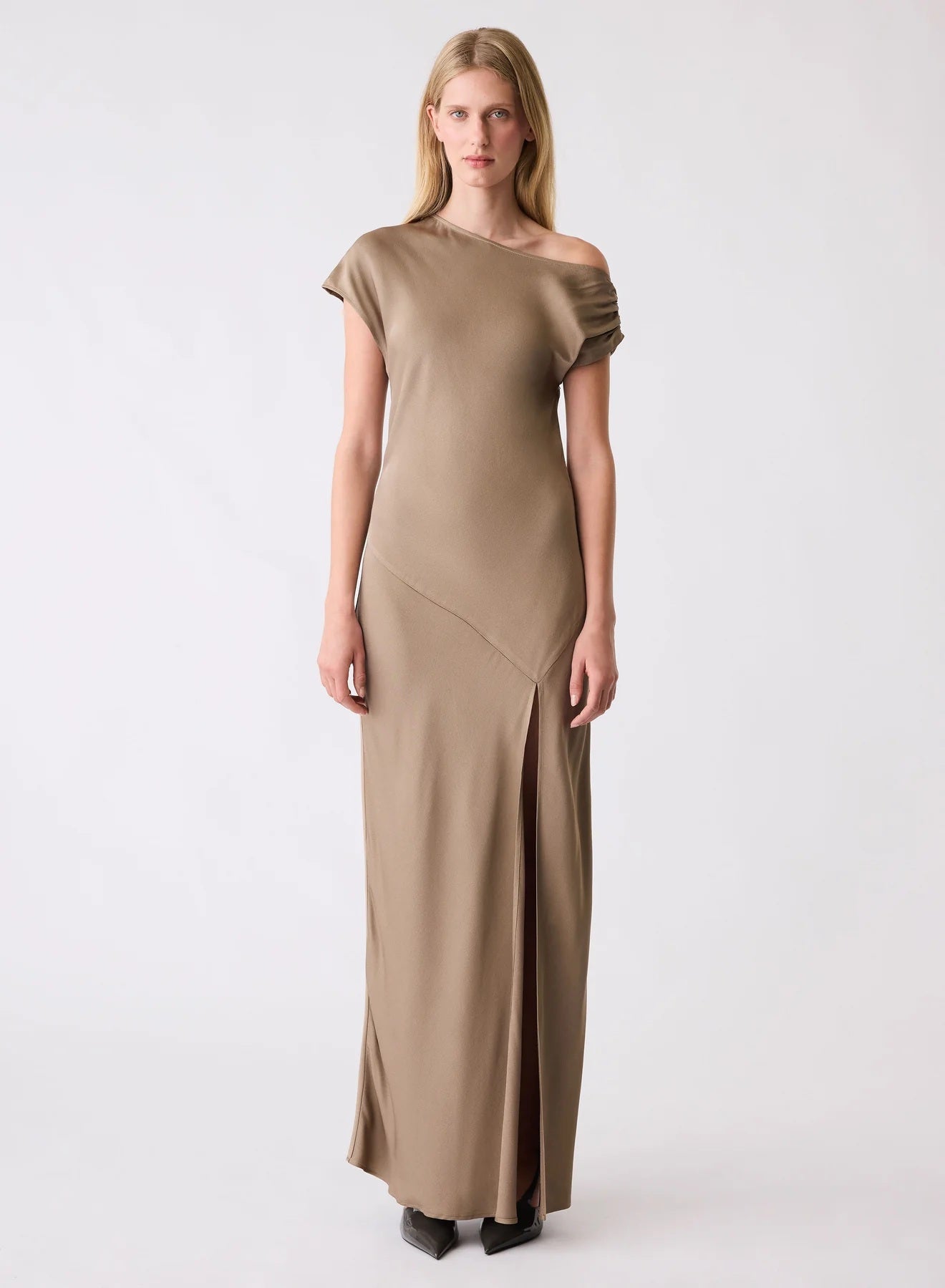 Esmaee Concourse Maxi Dress [COLOUR:Truffle SIZE:S]