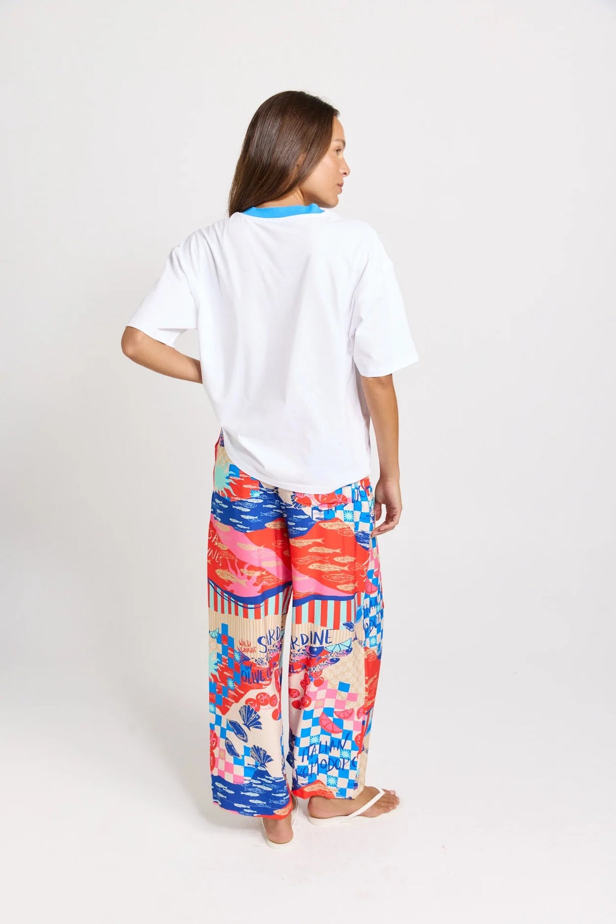 Betty Basics V Neck Boxy Tee [COLOUR:White SIZE:10]
