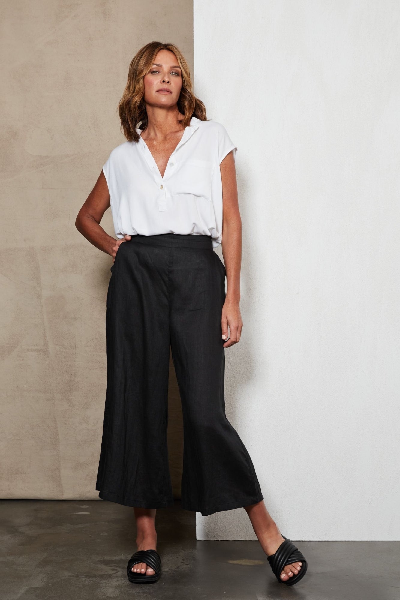 Eb & Ive Studio Crop Pant [COLOUR:Ebony SIZE:S]