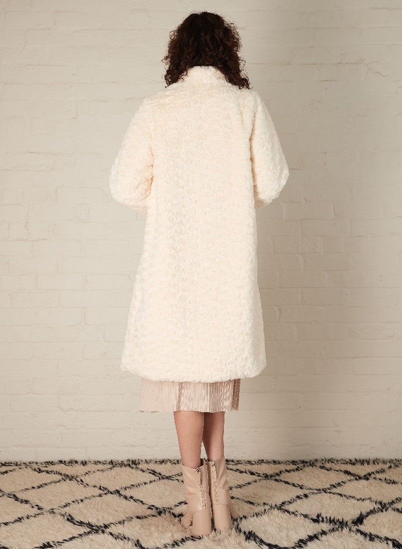 Esmaee In The Peaks Coat [COLOUR:Ivory SIZE:XS]