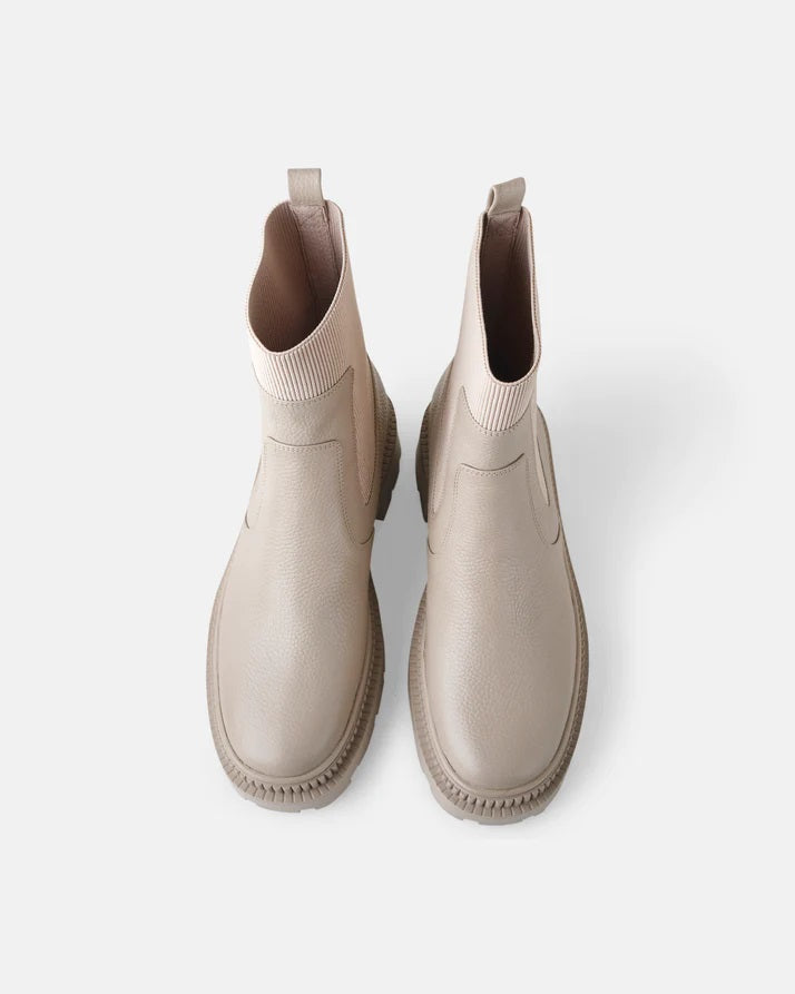 Walnut Muse Leather Boot [COLOUR:Nude SIZE:37]