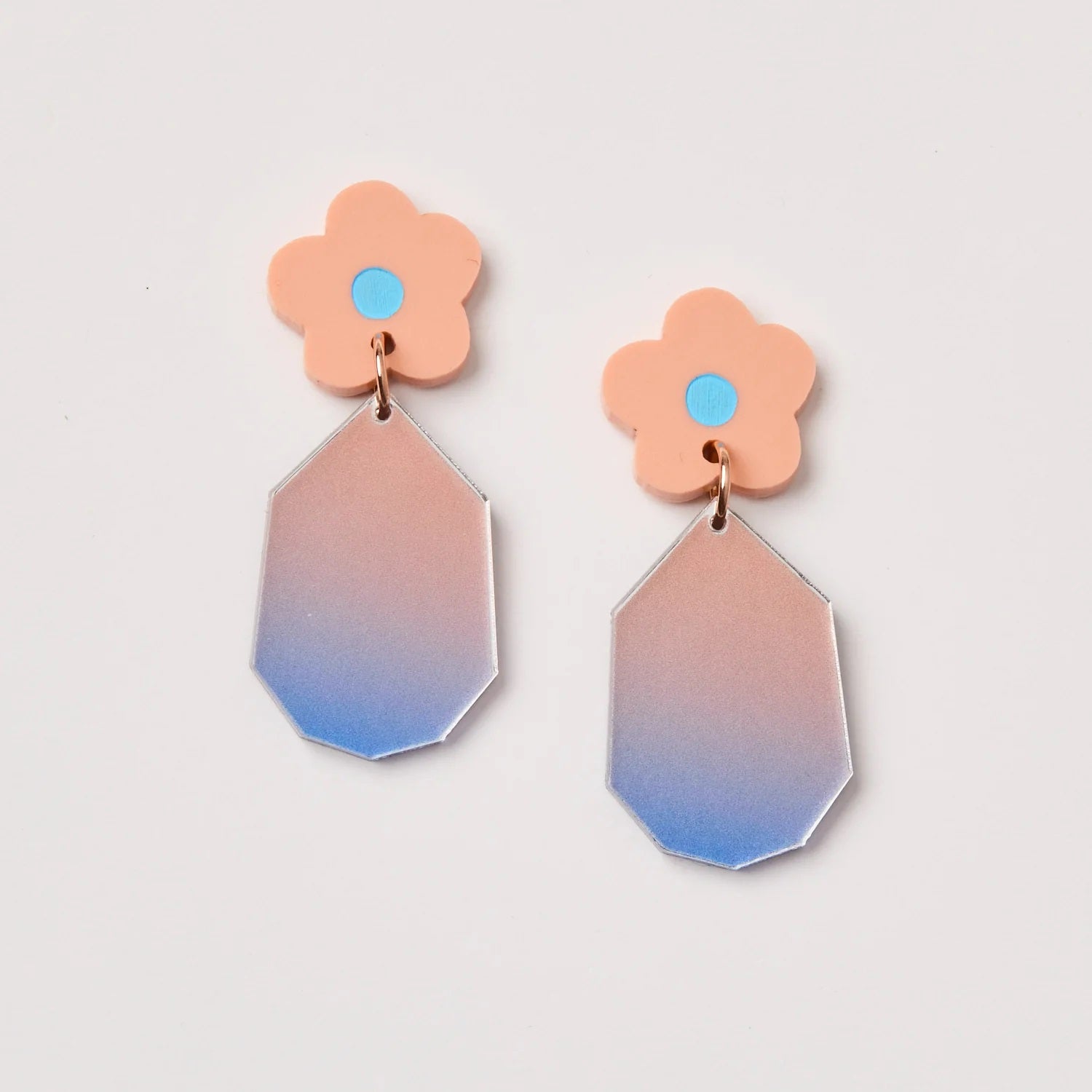 Martha Jean Ombre Daisy Drop Earrings - Peach/Blue