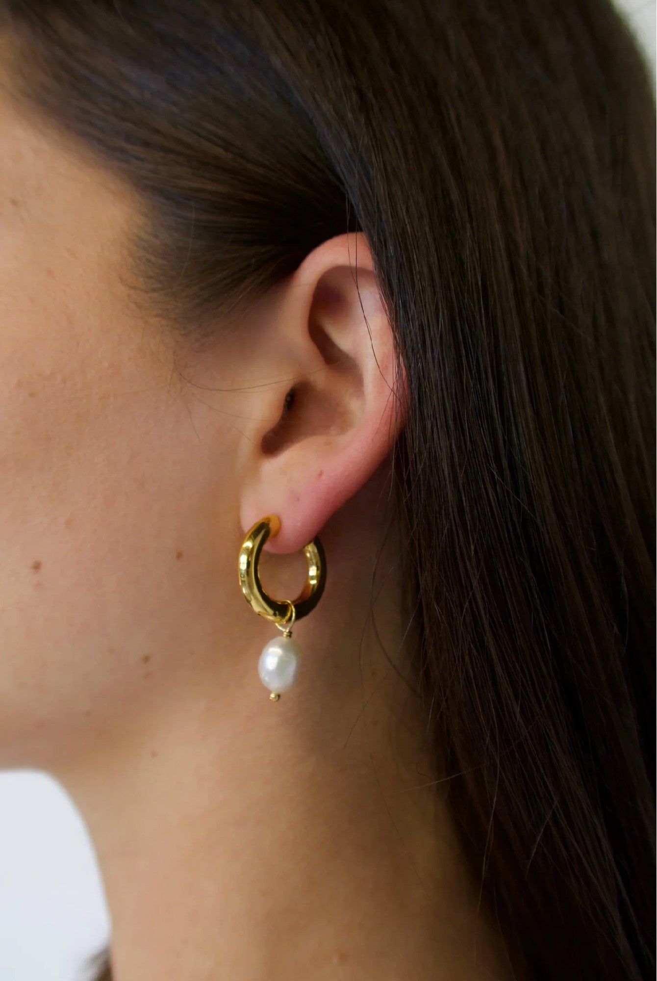 Zafino Charlie Earrings [COLOUR:Water resistant gold]
