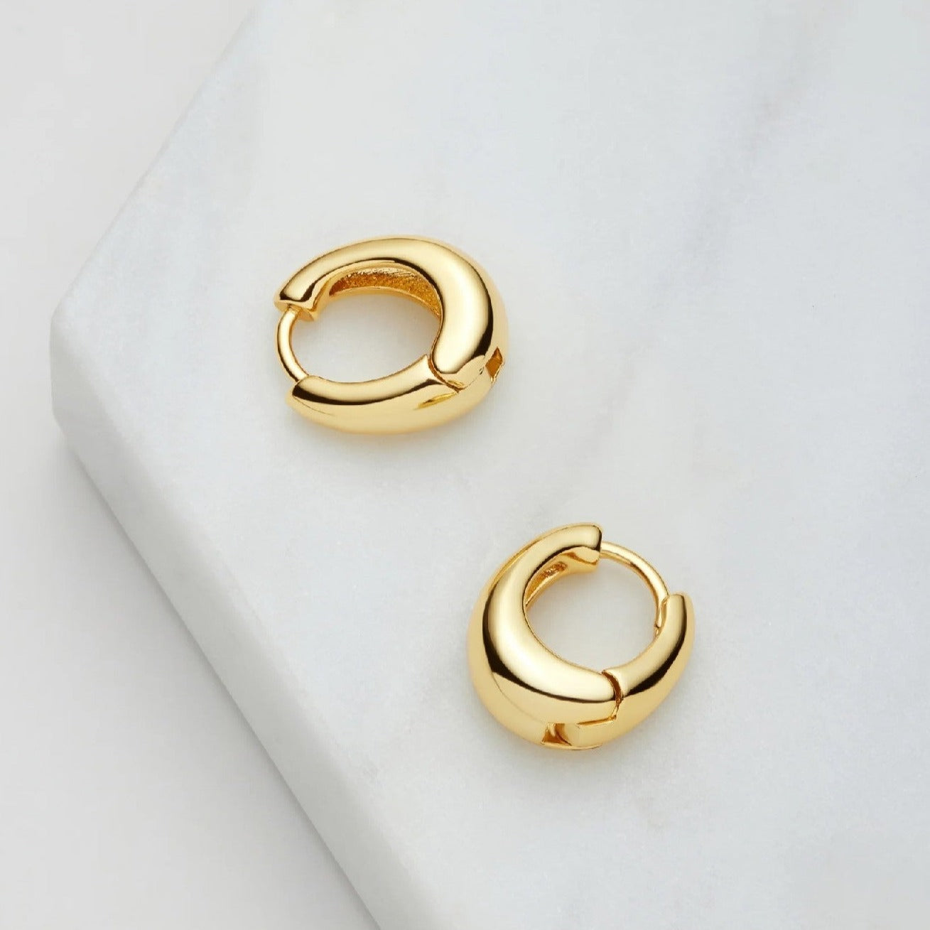 Zafino Steph Hoop - Small [COLOUR:Water resistant gold]